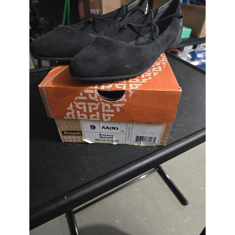 Propét Emma Black Suede Strappy Ballet Flats Size 9 AA Narrow - Picture 3 of 5